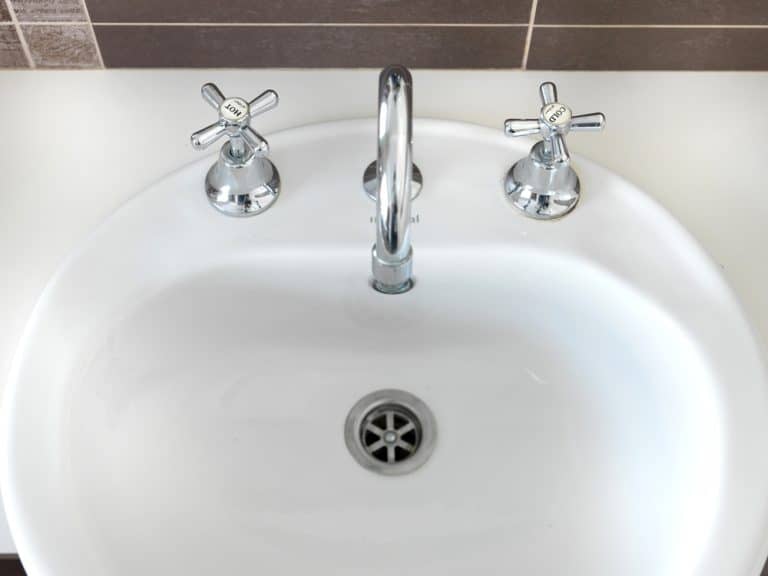 Fireclay Vs Porcelain Sink What Is The Difference? Mr. Kitchen Faucets