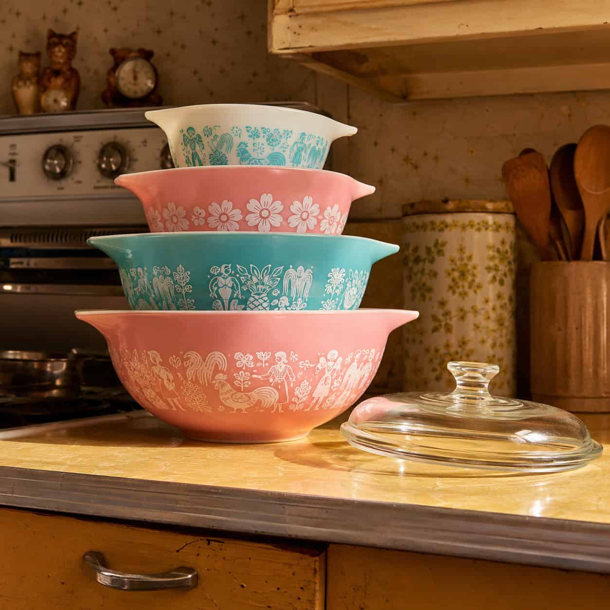 Patterned Vintage Pyrex (the rare promotional colors)