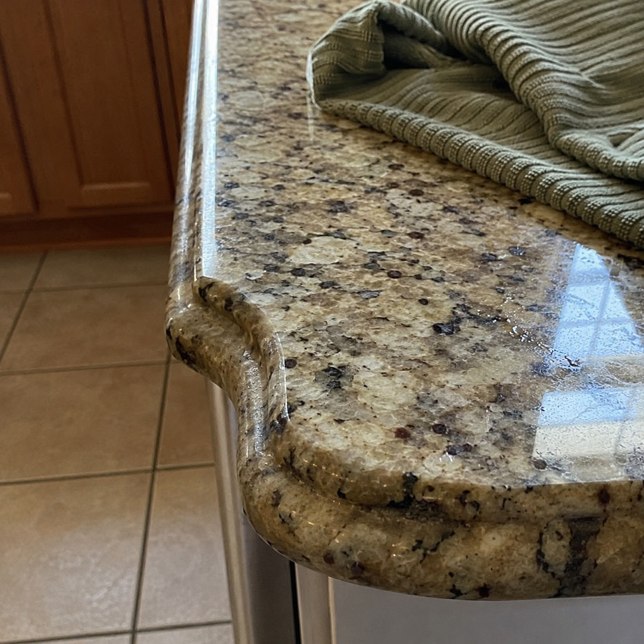 Ogee-edged, bullnosed countertop profile
