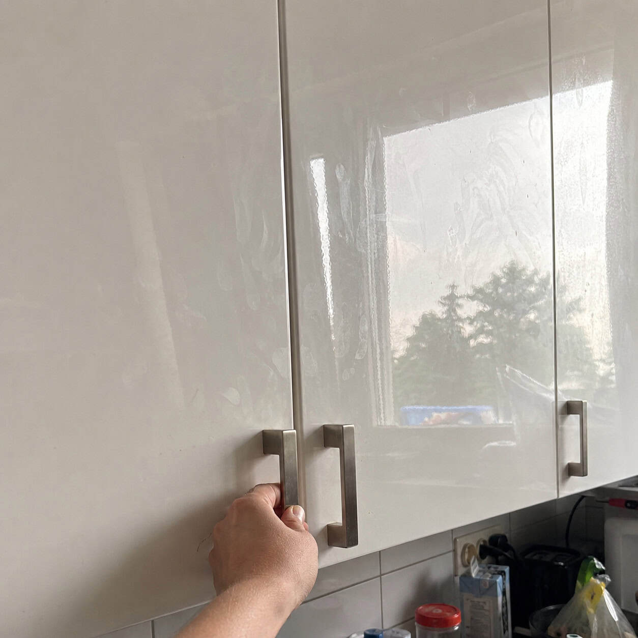 High-Gloss Cabinet Fronts