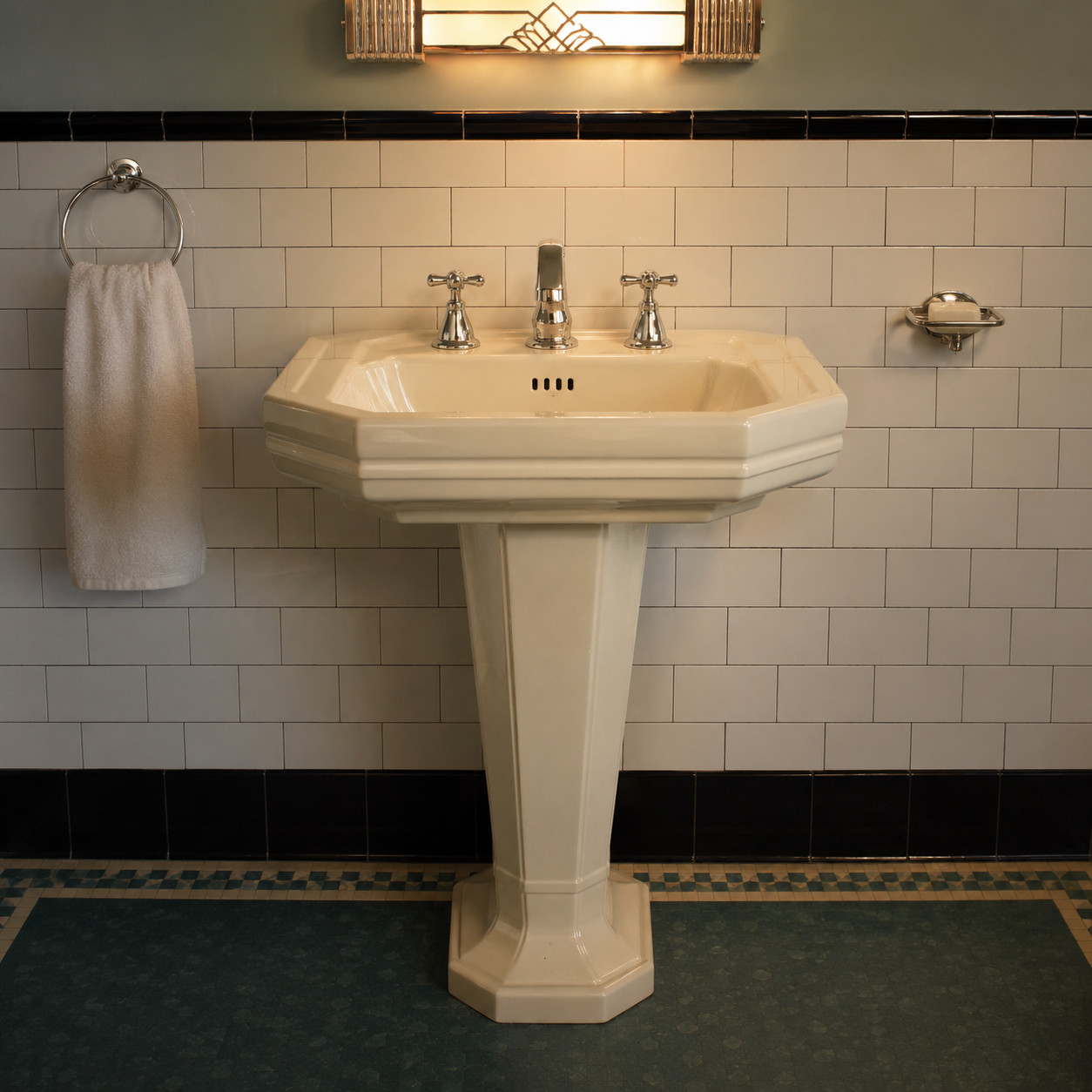 Art Deco Peg-Leg Pedestal Sink