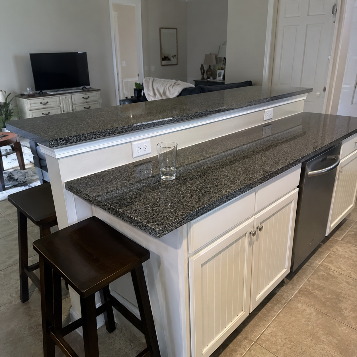 Two-tier raised breakfast bar