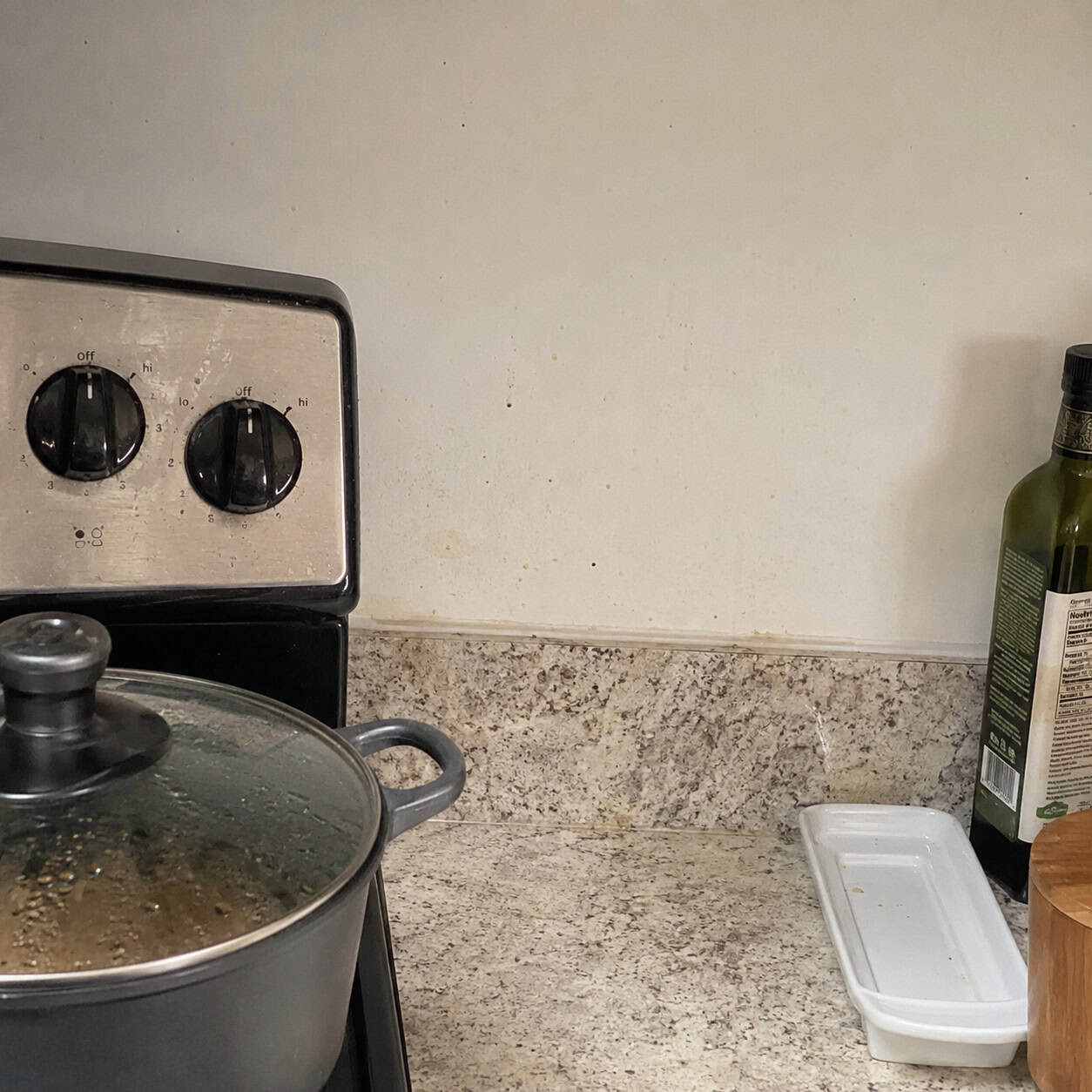 The Minimal 4-Inch Backsplash