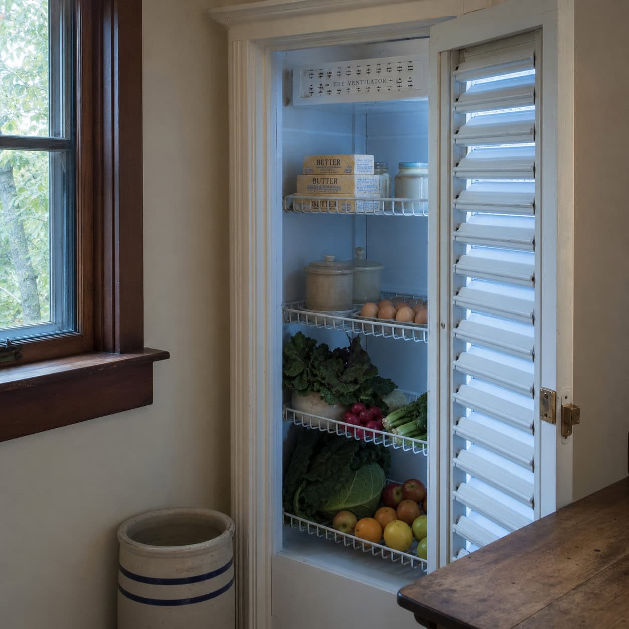 The California cooler (cold cupboard)