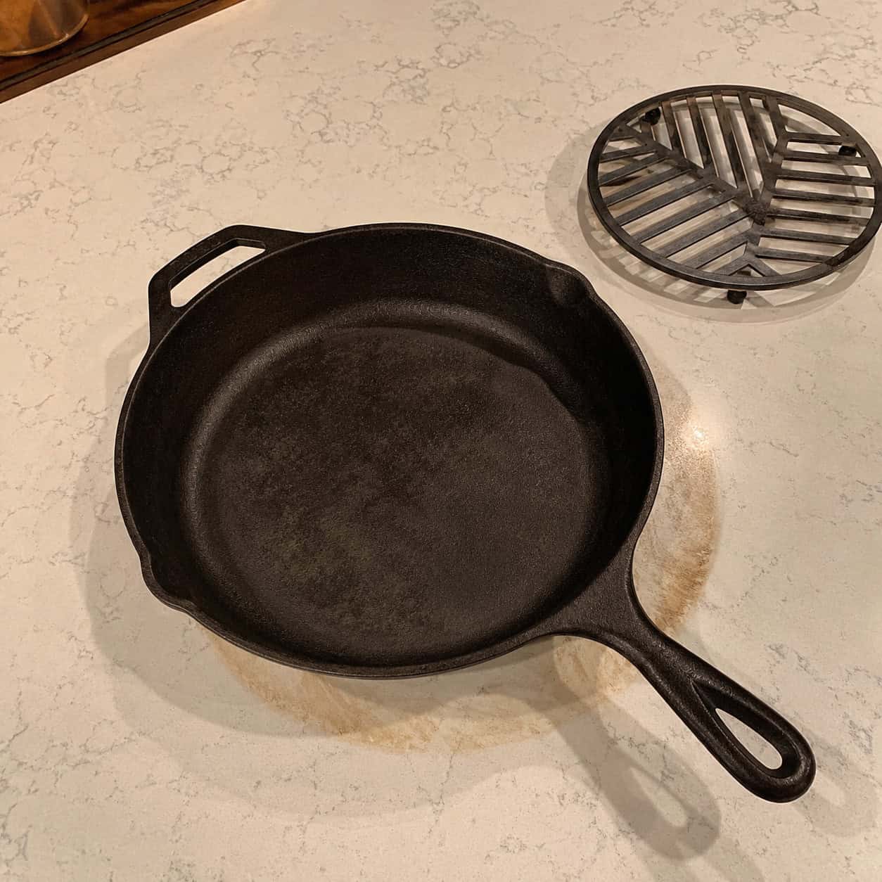 Parking a hot pan straight off the burner