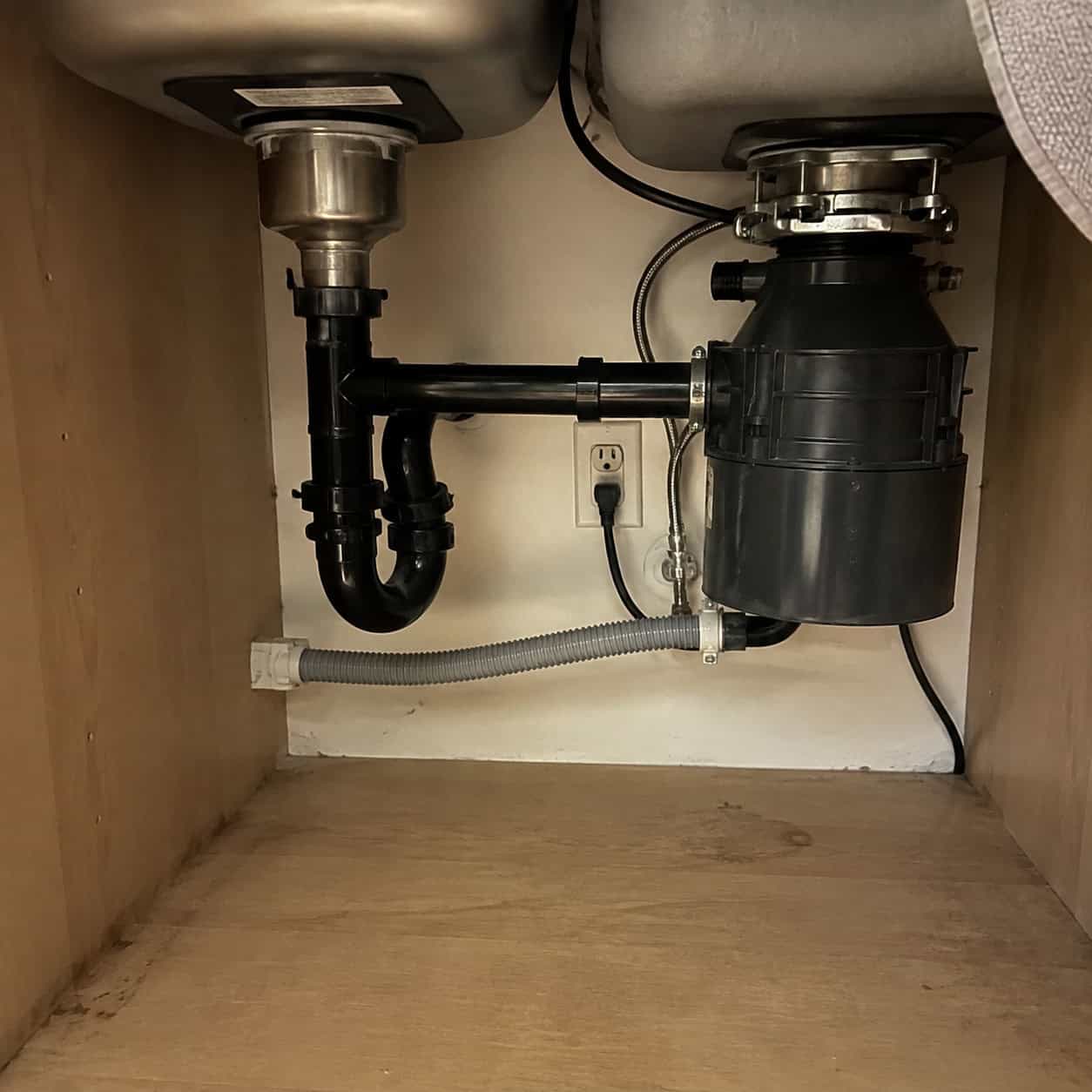 No dishwasher air gap or high loop