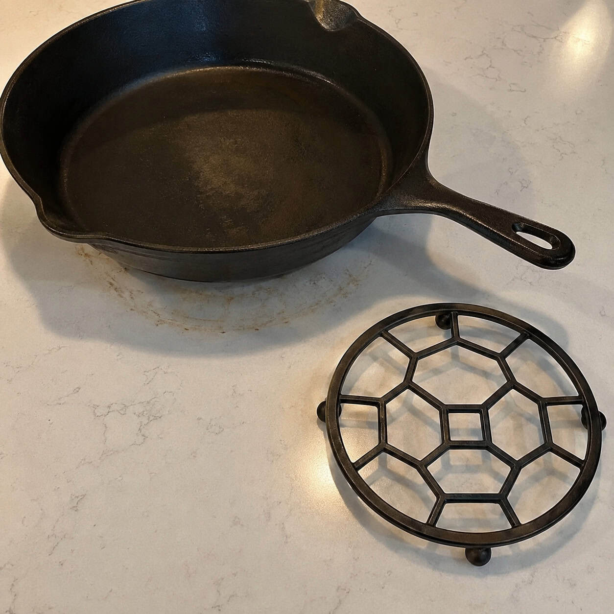 Parking a hot pan straight off the burner