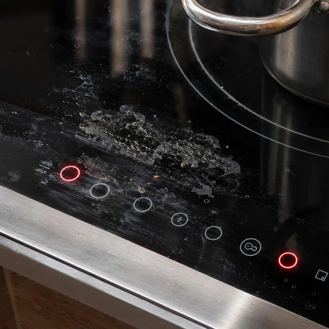 Flush Glass Touch Controls on Ranges and Cooktops