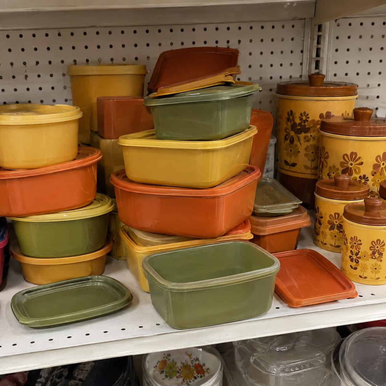 Vintage Tupperware in Discontinued Colors