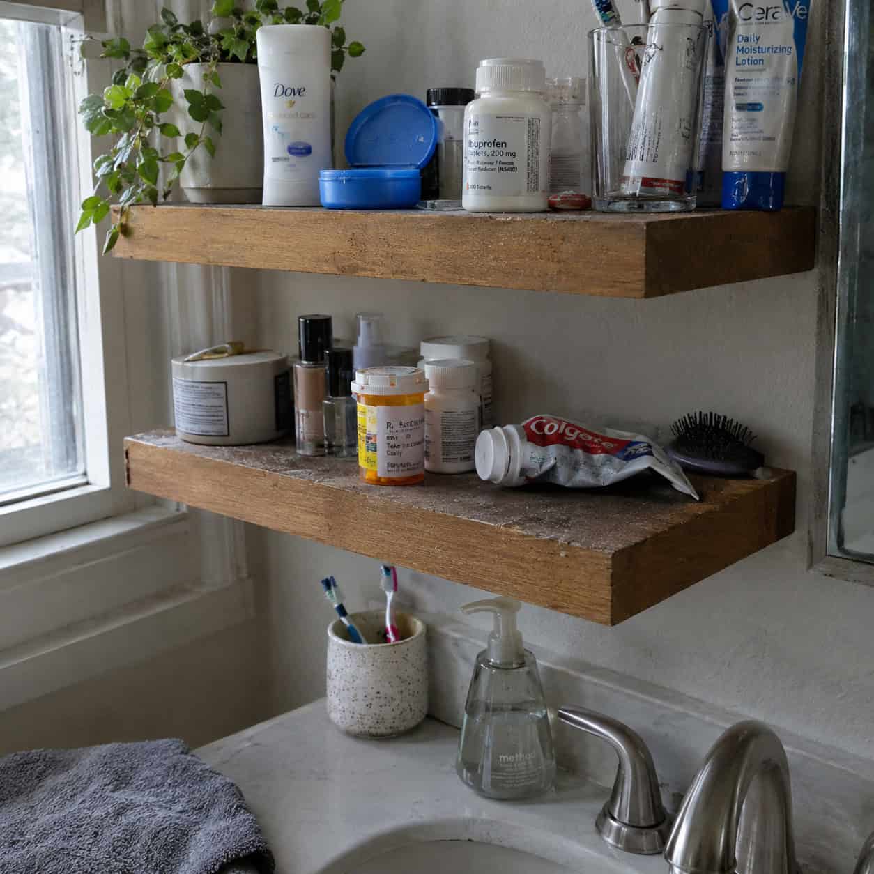 Open shelving instead of a medicine cabinet