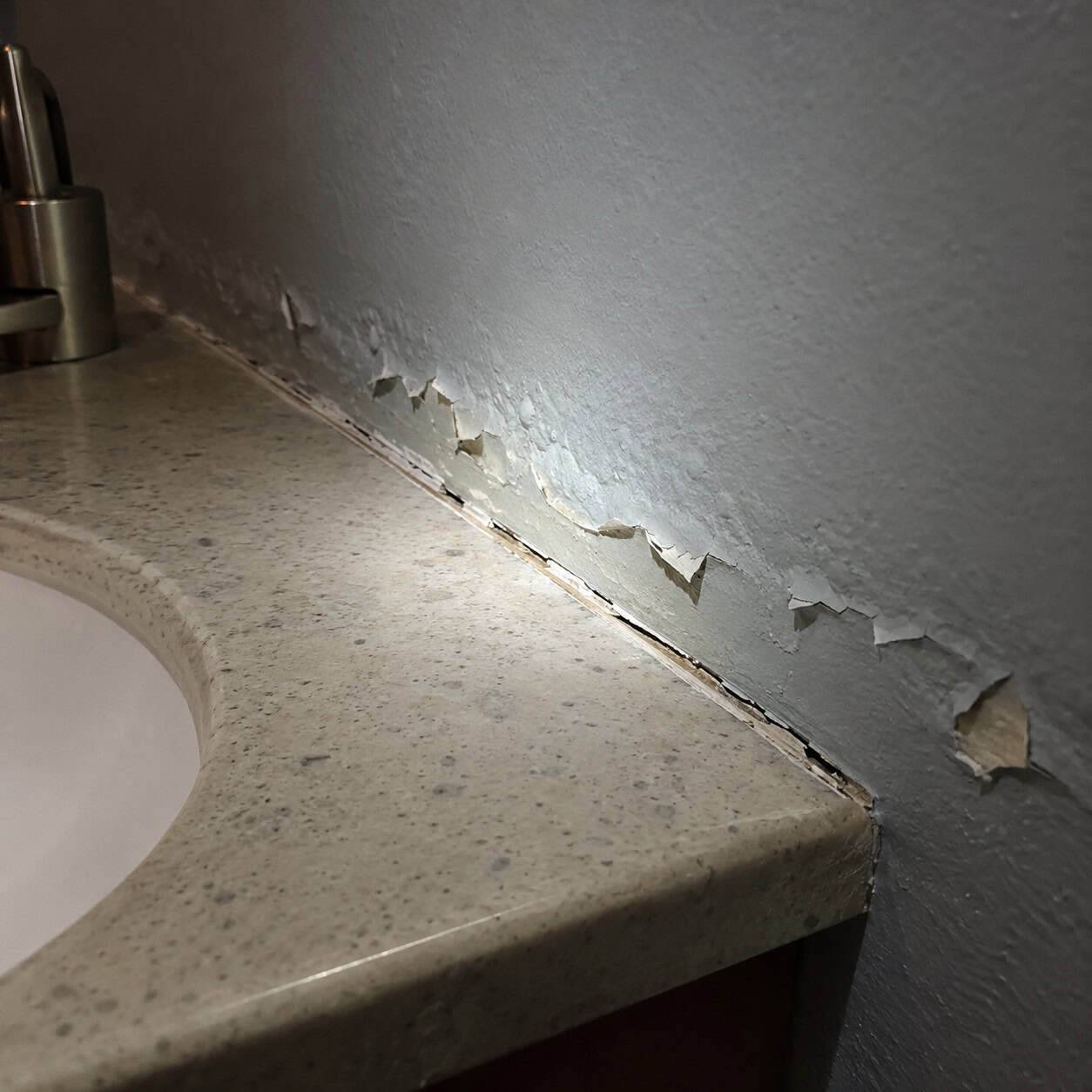 A Top Installed With No Backsplash At All