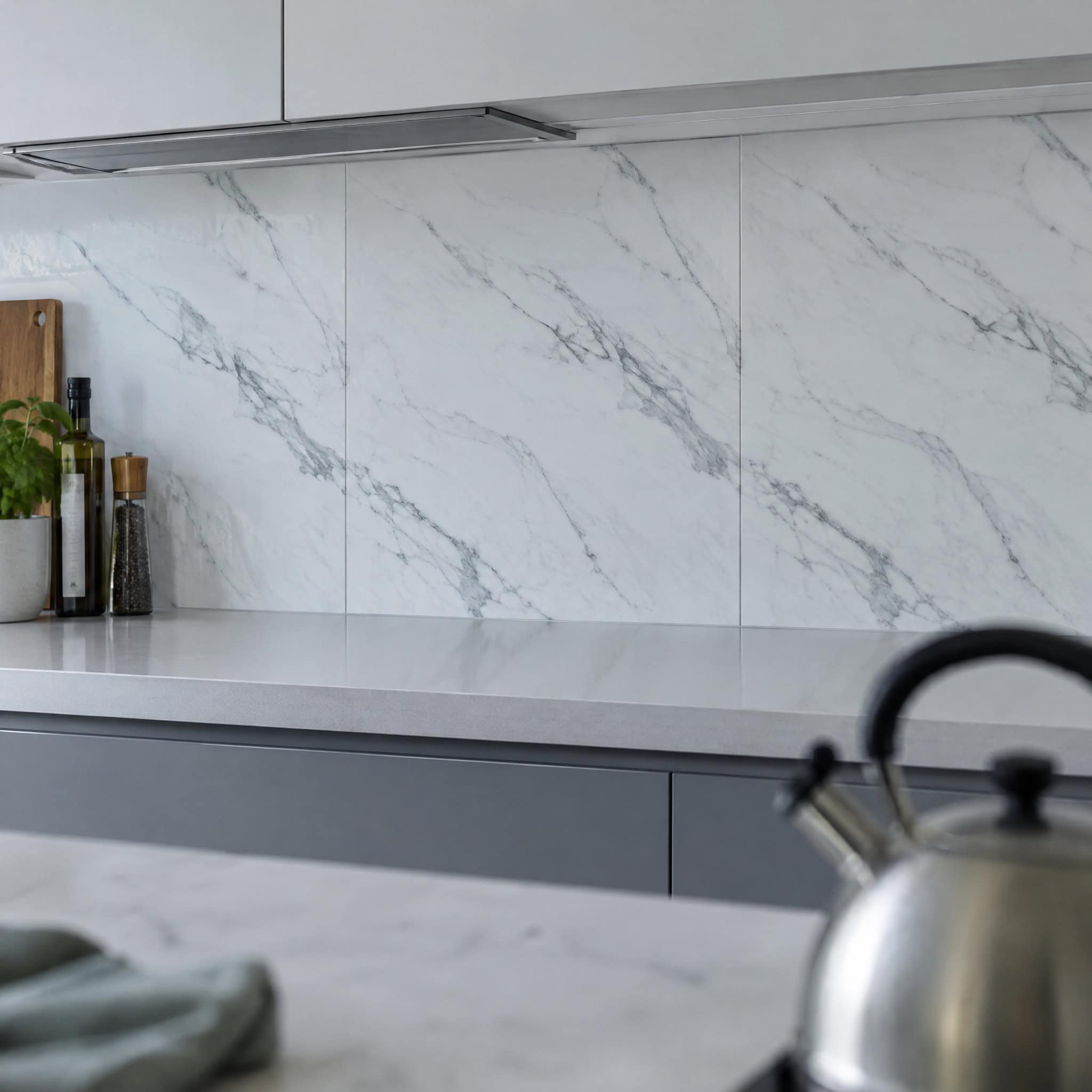 Marble-Look Porcelain With Obvious Veining Repeats